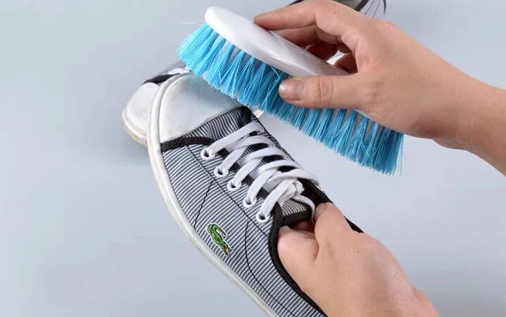 clean shoes from nail fungus